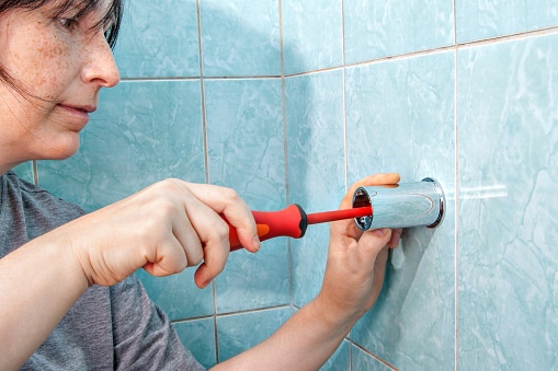 Bathroom Fitter - Female Tradesperson